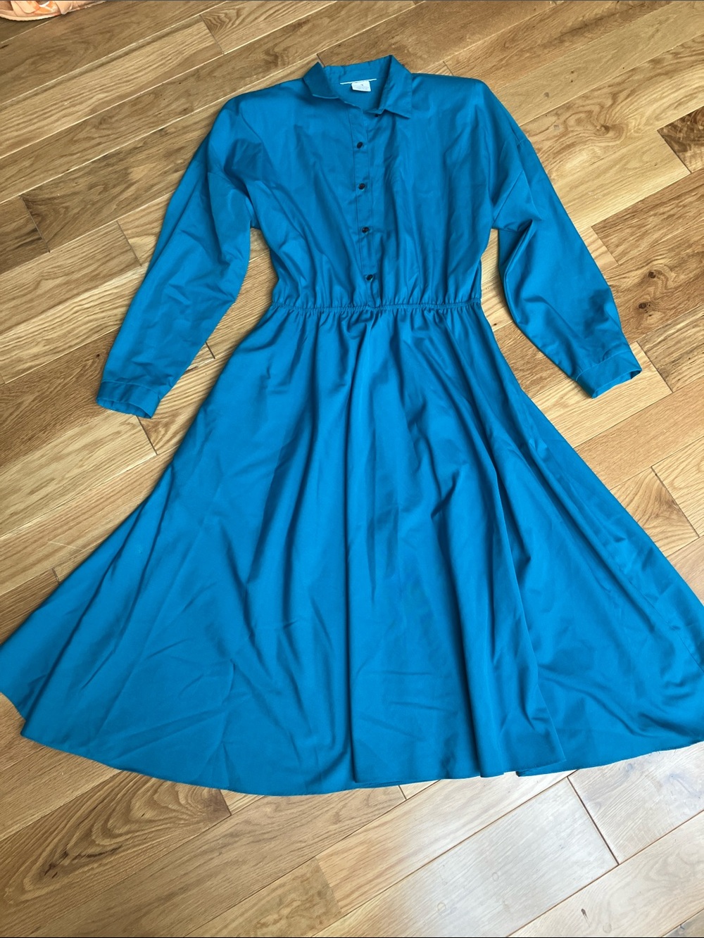 Vintage Long-Sleeve Teal Midi Shirt Dress
